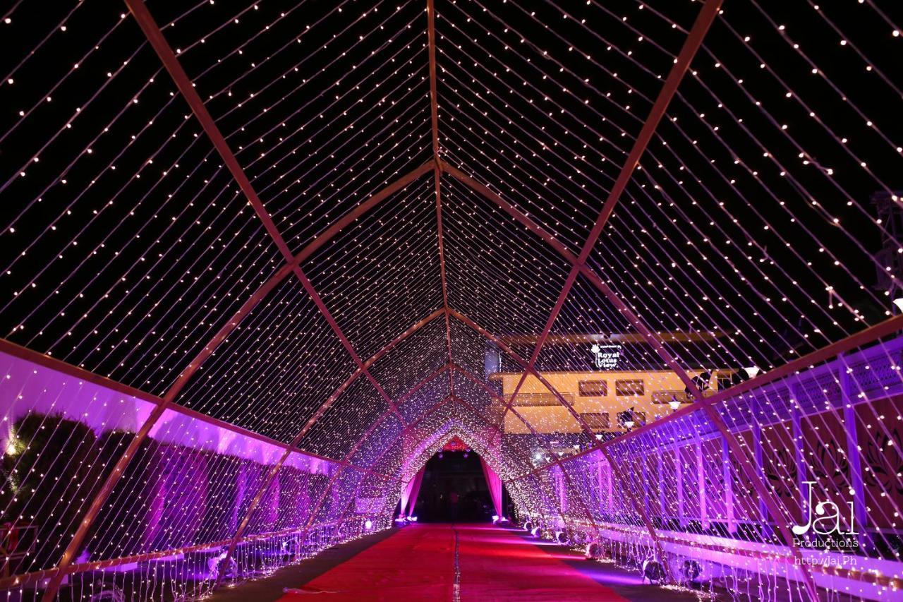 Devanahalli Royal Lotus View Resotel מראה חיצוני תמונה
