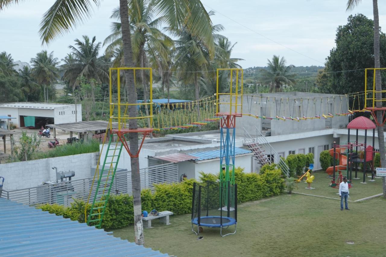 Devanahalli Royal Lotus View Resotel מראה חיצוני תמונה